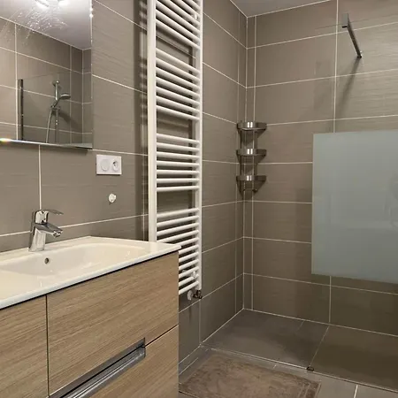 Apartment 5 Pieces Pour 8 Personnes, Proche Centre - Fr-1-676-235
